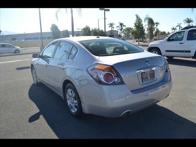 Nissan Altima 2012 photo 3