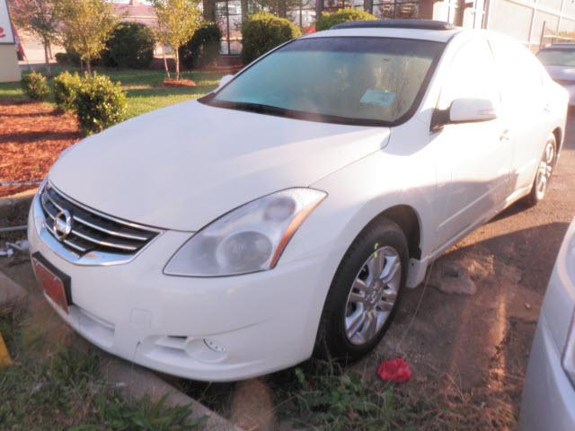 Nissan Altima Pickupslt Quad Cab SWB 4WD 4x4 Truck Sedan