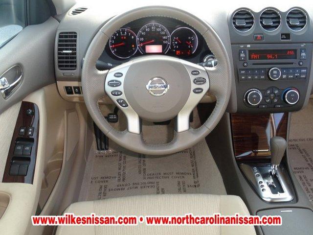 Nissan Altima 2012 photo 4