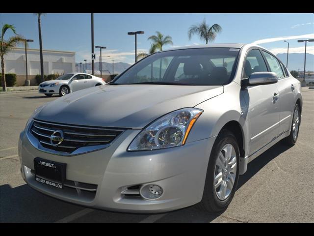 Nissan Altima 2012 photo 1