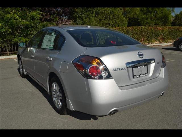 Nissan Altima 2012 photo 3