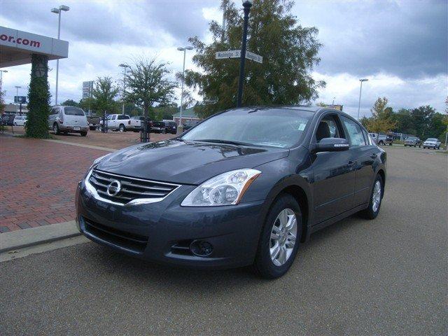 Nissan Altima 2012 photo 1