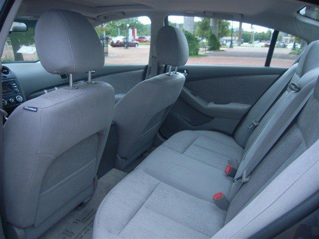 Nissan Altima 2012 photo 4
