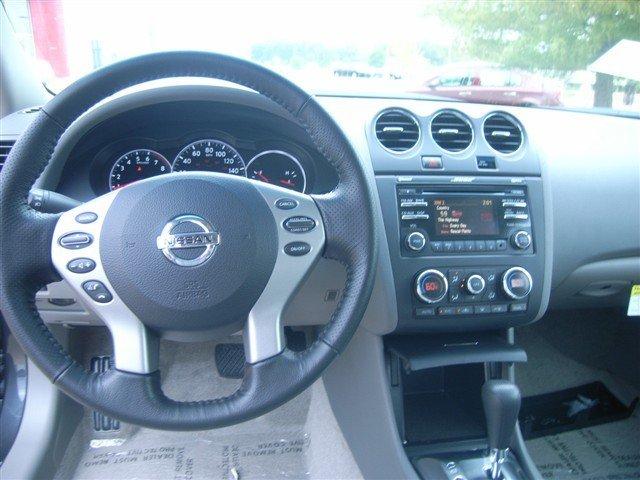 Nissan Altima 2012 photo 5