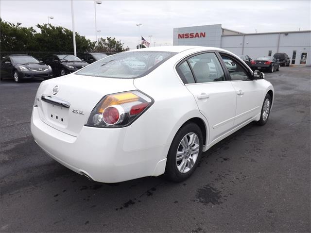 Nissan Altima 2012 photo 3