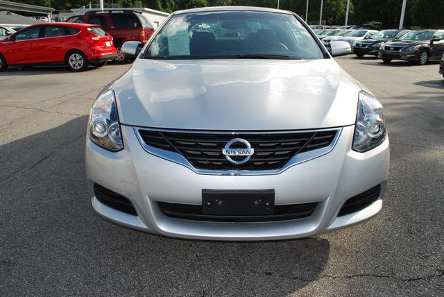 Nissan Altima 2012 photo 1