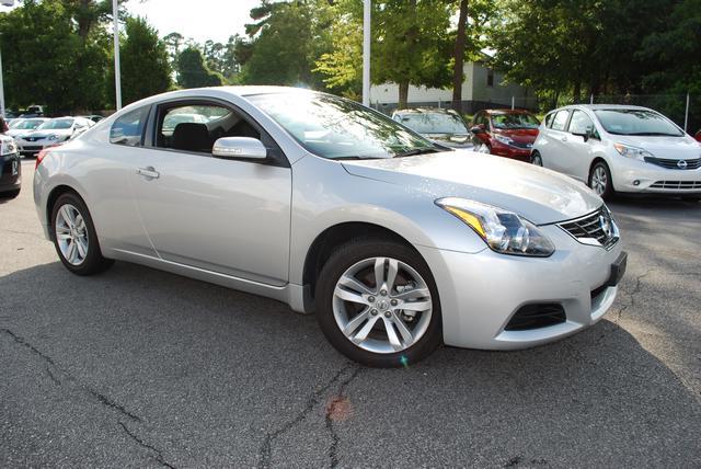 Nissan Altima 2012 photo 2