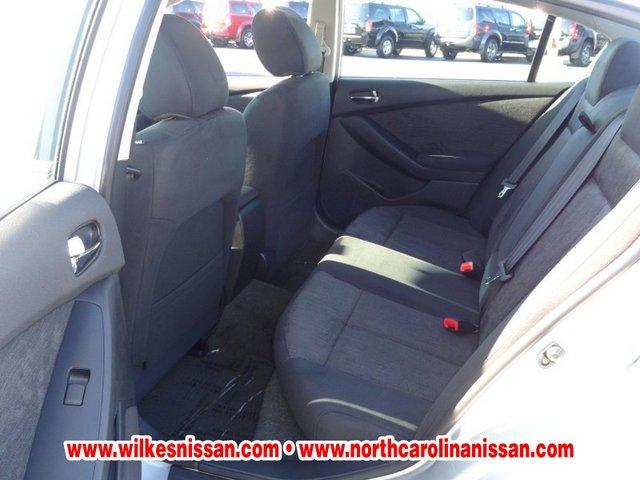 Nissan Altima 2012 photo 3