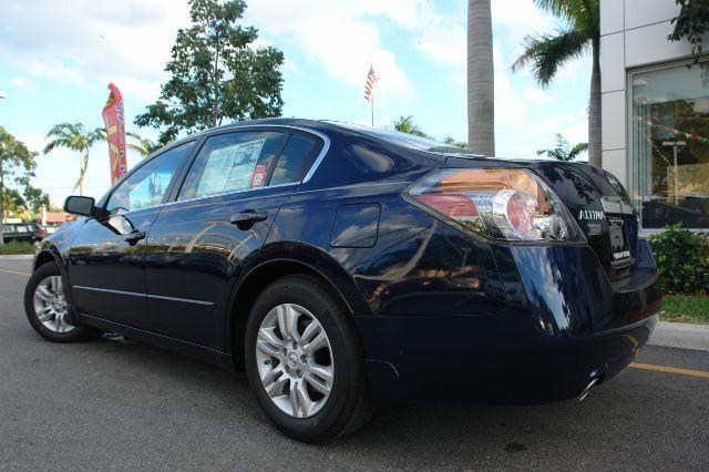 Nissan Altima 2012 photo 3