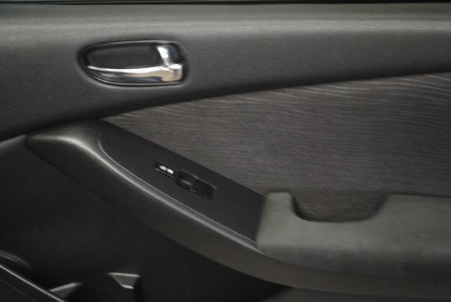 Nissan Altima 2012 photo 10