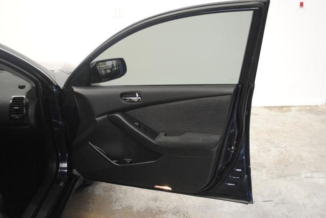 Nissan Altima 2012 photo 12