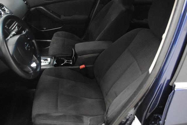 Nissan Altima 2012 photo 16