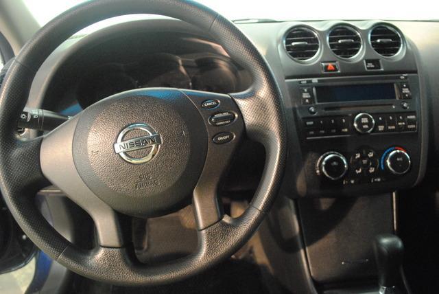 Nissan Altima 2012 photo 20