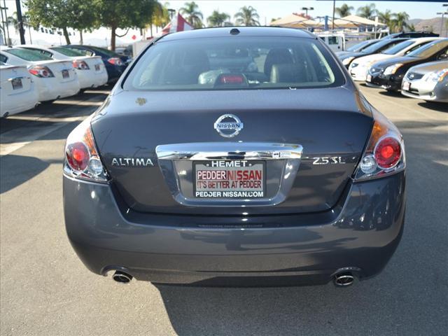 Nissan Altima 2012 photo 4