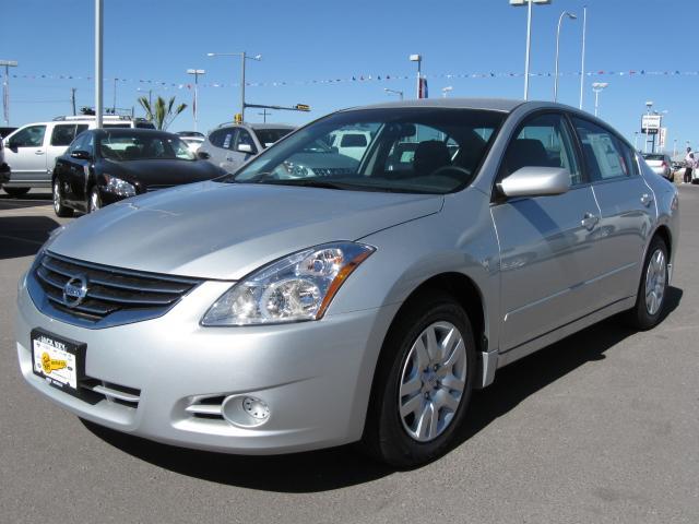 Nissan Altima 2012 photo 1