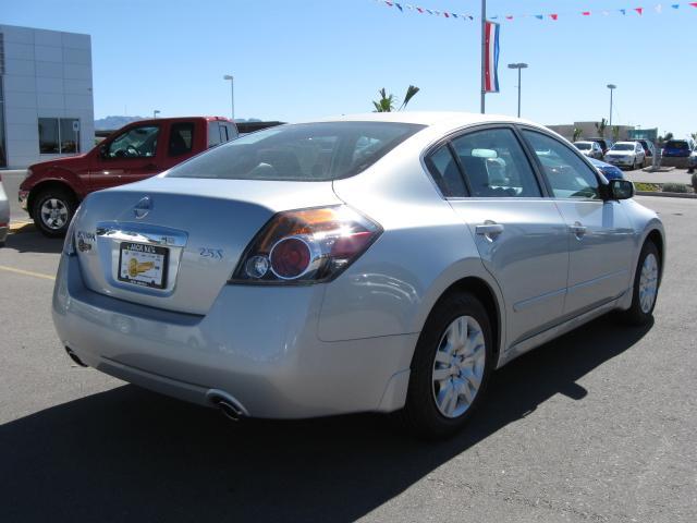 Nissan Altima 2012 photo 4
