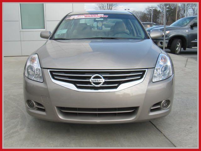 Nissan Altima 2012 photo 1