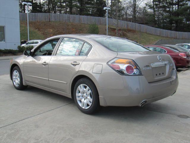 Nissan Altima 2012 photo 4