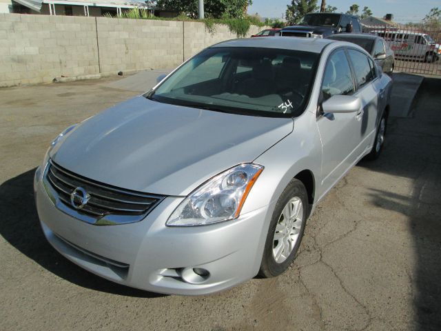 Nissan Altima 2012 photo 1