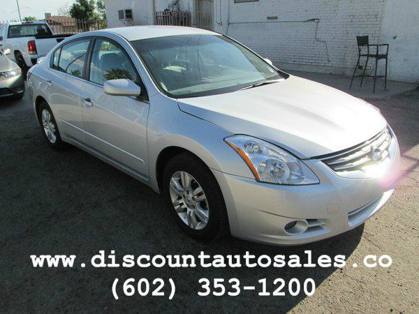 Nissan Altima 2012 photo 2