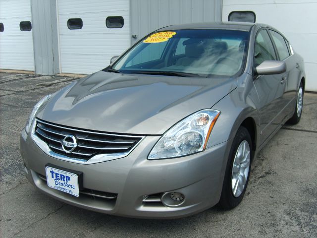Nissan Altima 2012 photo 1