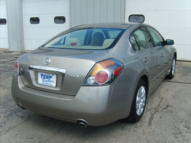Nissan Altima 2012 photo 4