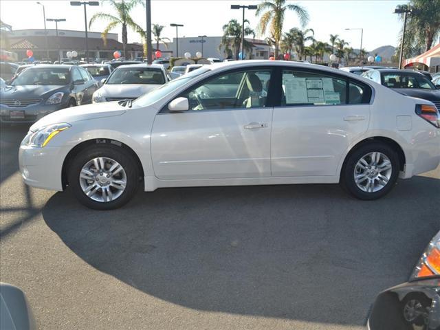 Nissan Altima 2012 photo 3