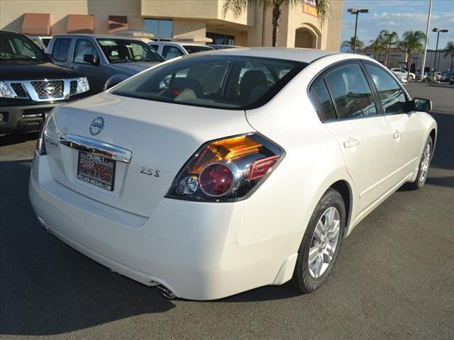 Nissan Altima 2012 photo 5