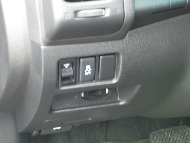 Nissan Altima Pickupslt Quad Cab SWB 4WD 4x4 Truck Sedan