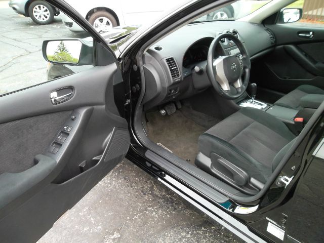 Nissan Altima 2012 photo 1