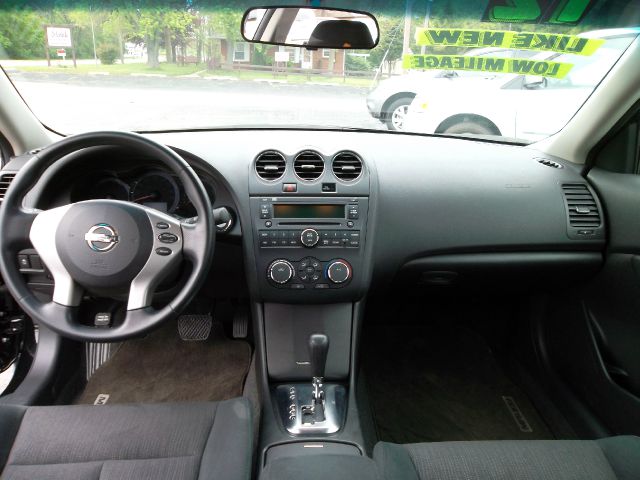 Nissan Altima 2012 photo 4