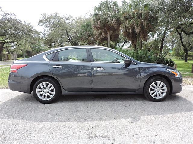 Nissan Altima 2013 photo 2