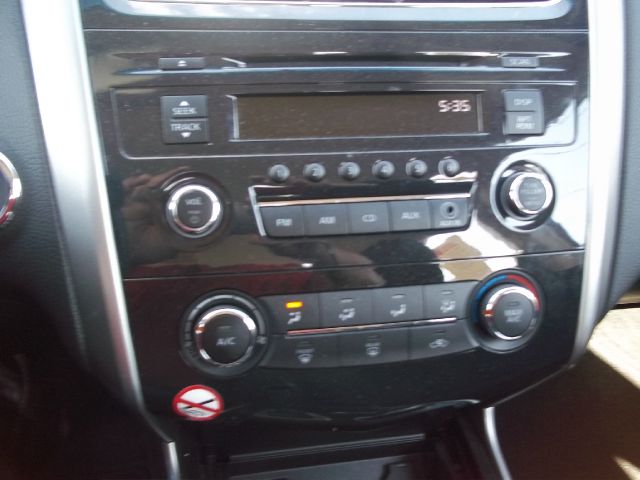 Nissan Altima 2013 photo 11