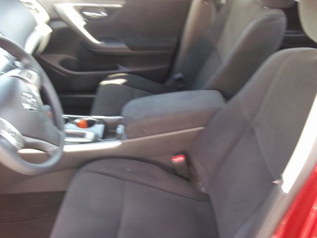 Nissan Altima 2013 photo 3