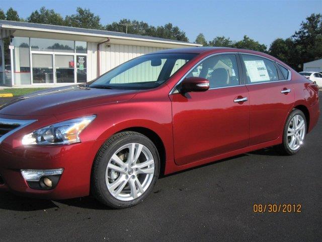 Nissan Altima 2013 photo 1