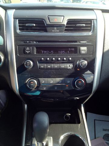 Nissan Altima 2013 photo 1