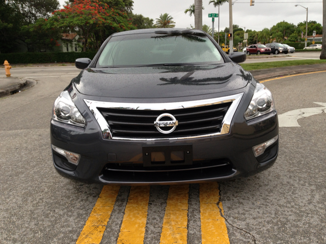 Nissan Altima 2013 photo 1