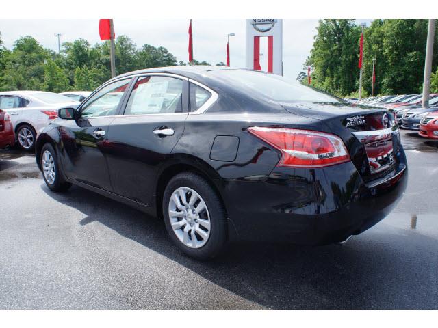 Nissan Altima 2013 photo 3