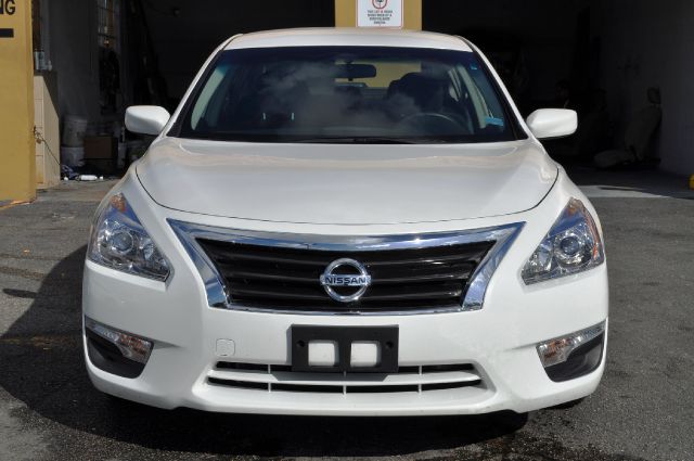 Nissan Altima 2013 photo 1