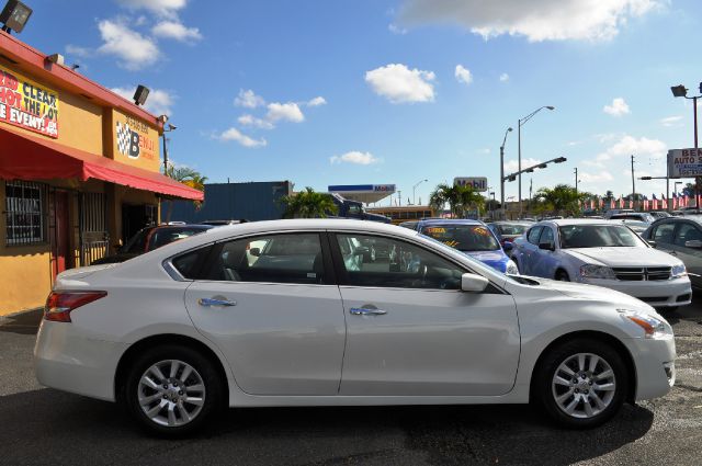 Nissan Altima 2013 photo 4