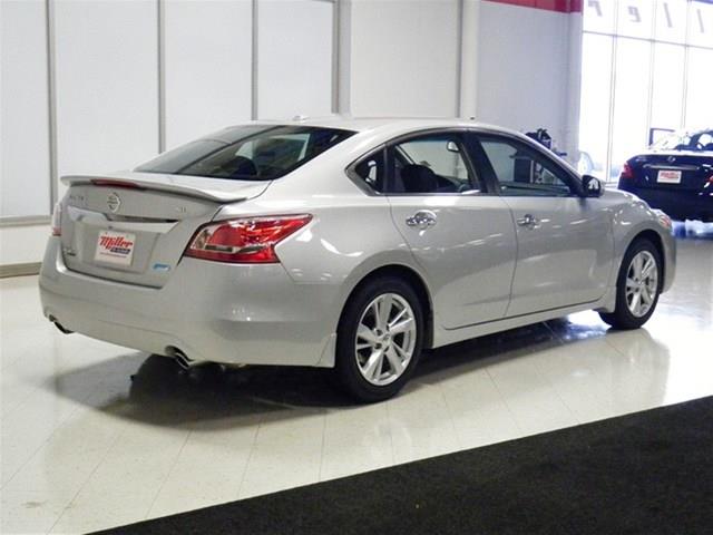 Nissan Altima 2013 photo 3