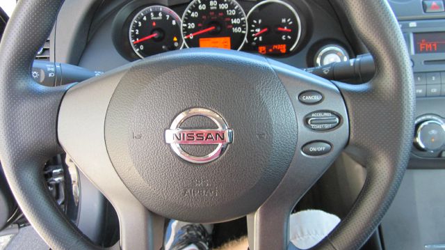 Nissan Altima 2013 photo 2