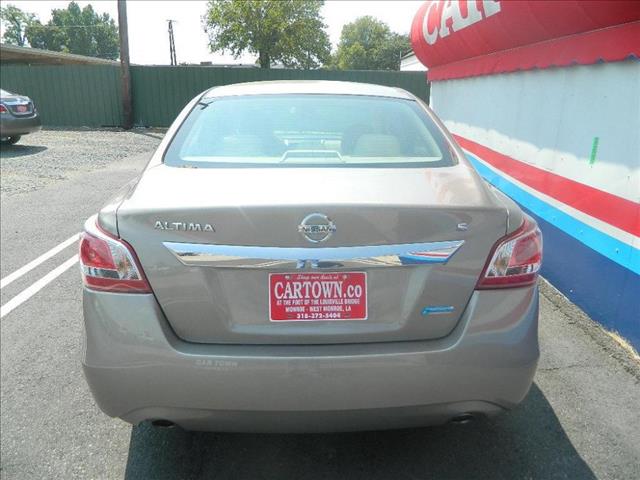 Nissan Altima 2013 photo 1