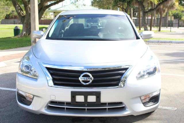 Nissan Altima 2013 photo 3