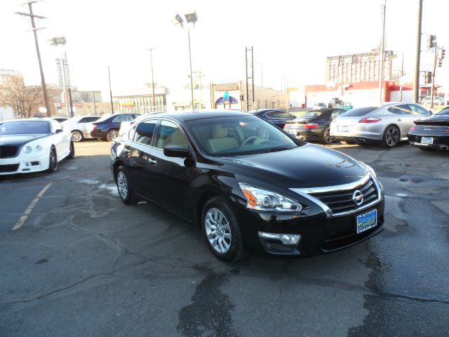 Nissan Altima 2013 photo 1