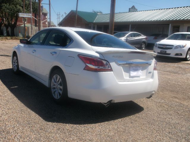Nissan Altima 2013 photo 4