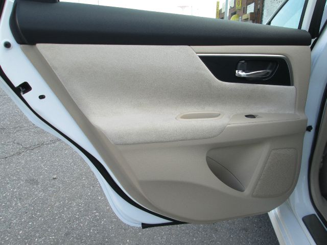 Nissan Altima 2013 photo 29