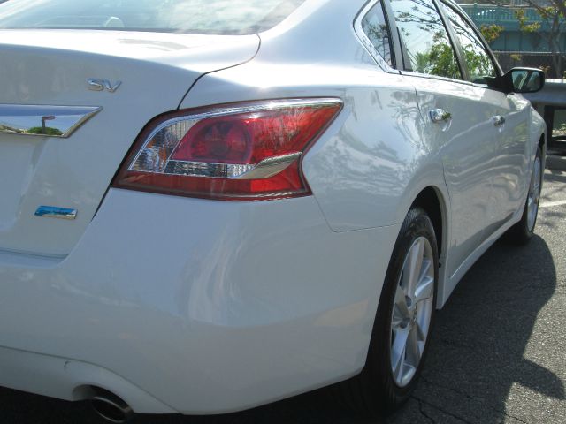 Nissan Altima 2013 photo 30