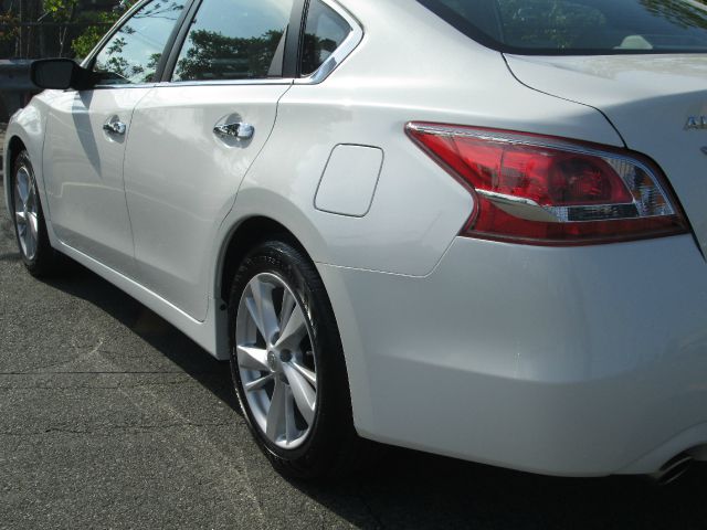 Nissan Altima 2013 photo 31