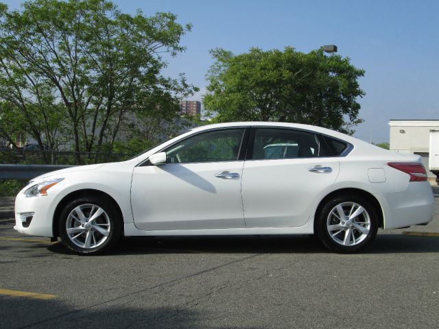 Nissan Altima 2013 photo 32
